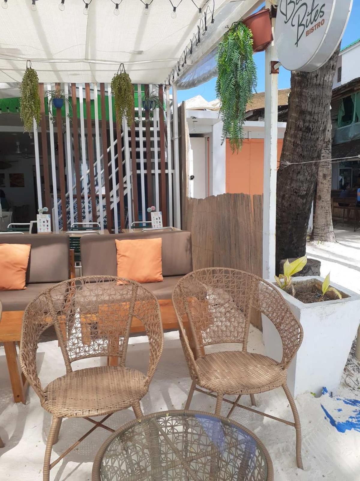Bluewaves Beach House Balabag  Exterior photo