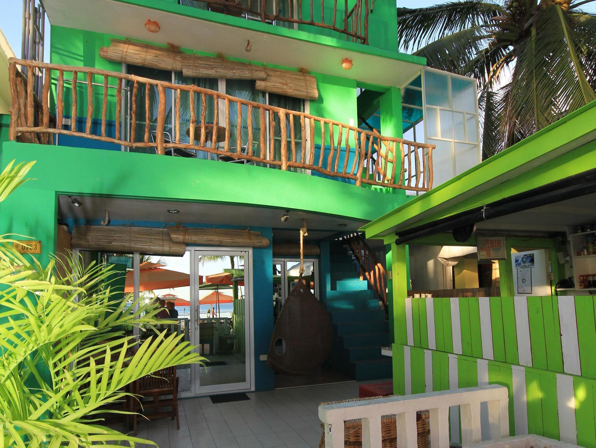 Bluewaves Beach House Balabag  Exterior photo